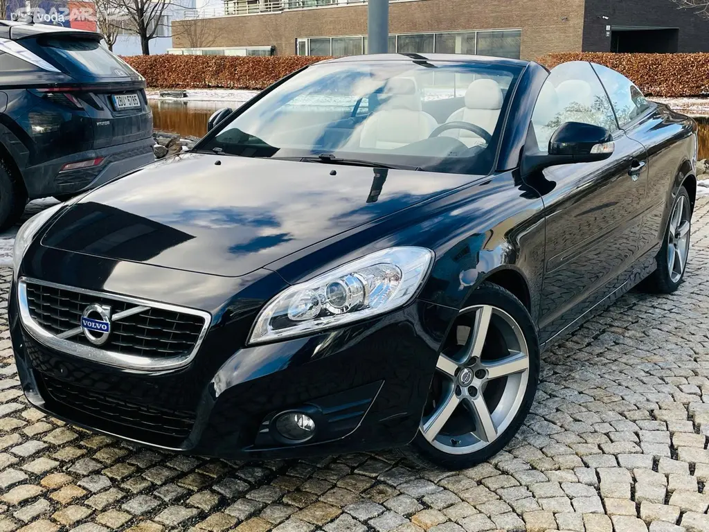 Volvo C70, 2.0 D3 5VÁLEC VÝHŘEV SERVISKA